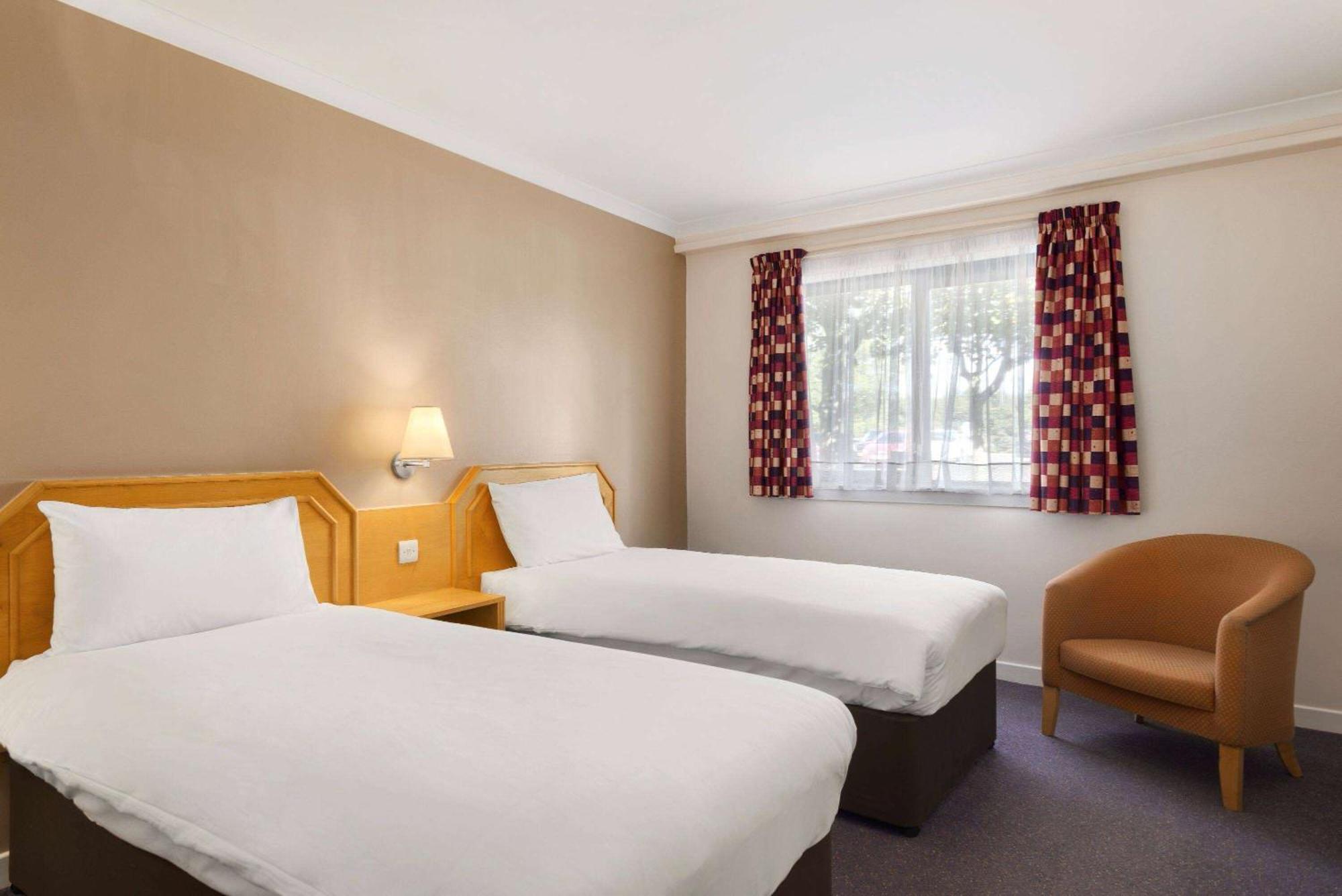 Days Inn Hamilton Dış mekan fotoğraf