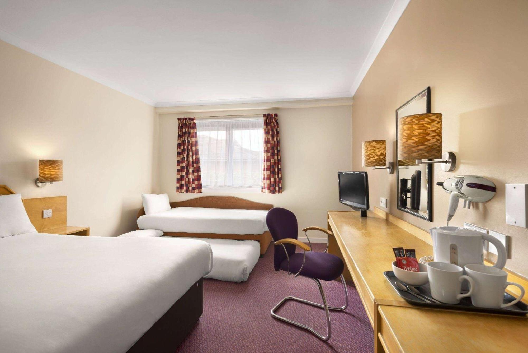 Days Inn Hamilton Dış mekan fotoğraf
